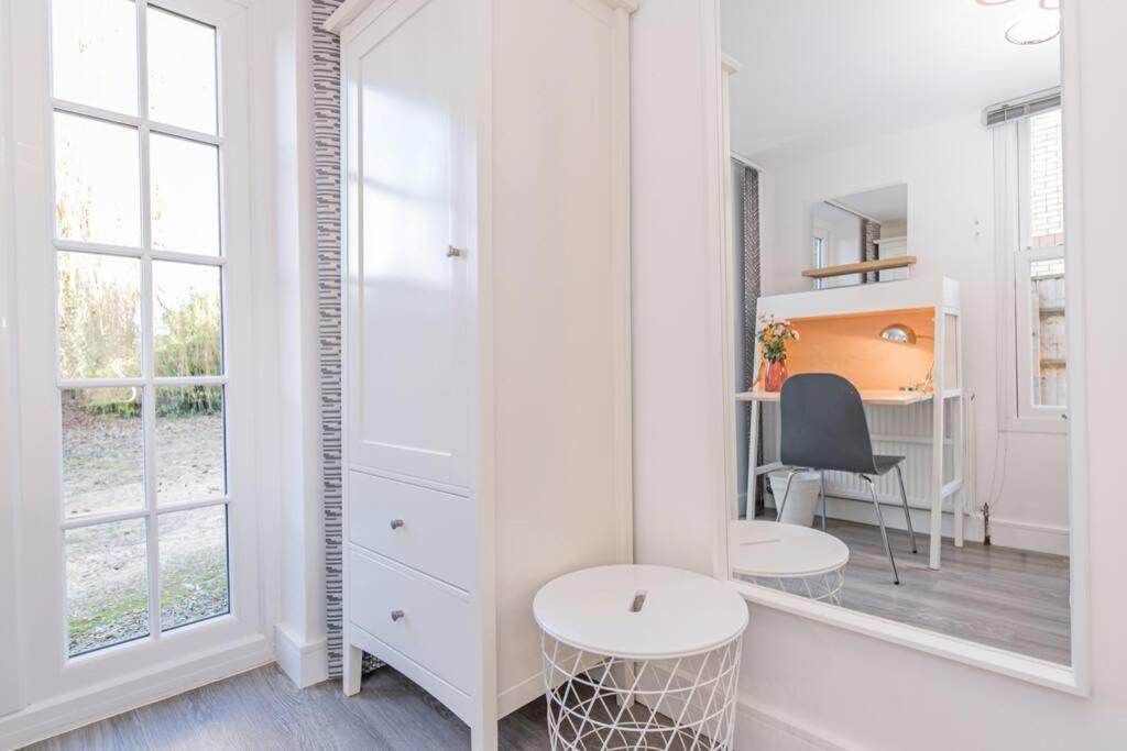 Oxford City Centre Apartment With Parking! Exterior photo