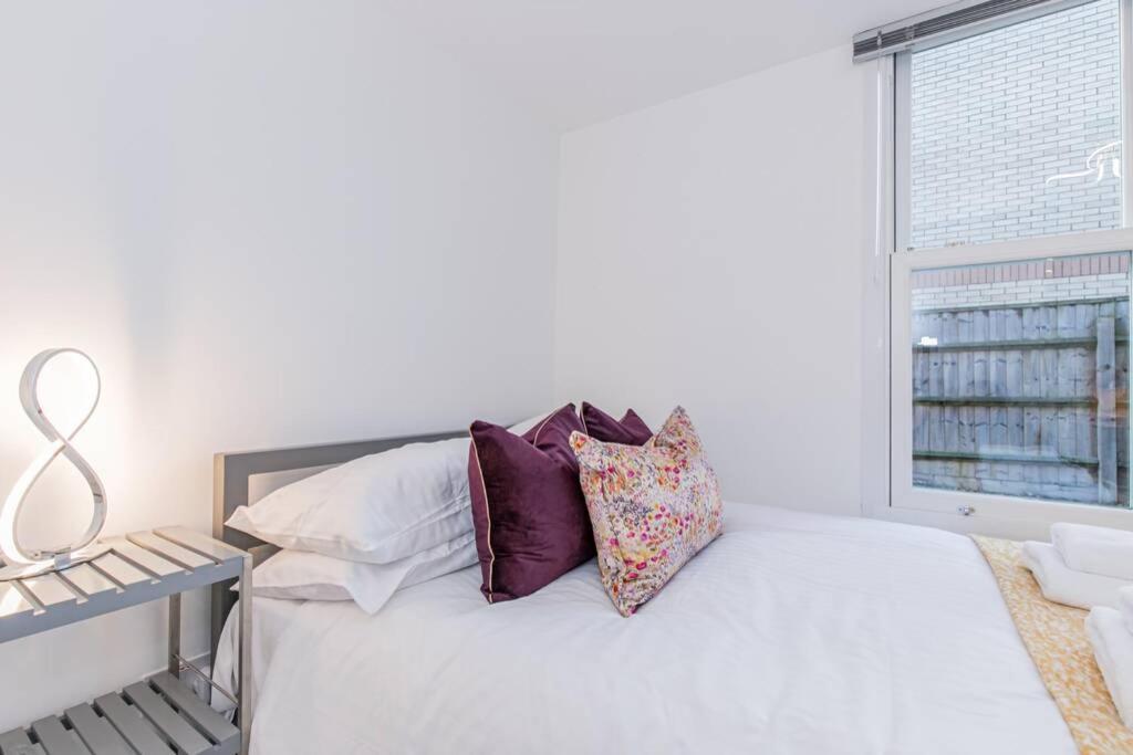 Oxford City Centre Apartment With Parking! Exterior photo